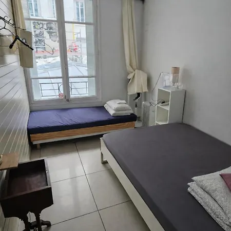 אכסניה Korean Style Minbak Number Two פריז